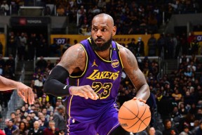 今年会网页版入口-包含詹姆斯在总决赛中创新纪录，成为历史榜首的词条