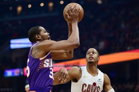 今年会官网入口-包含骑士队防守端表现坚决，成功挡下对手猛攻的词条