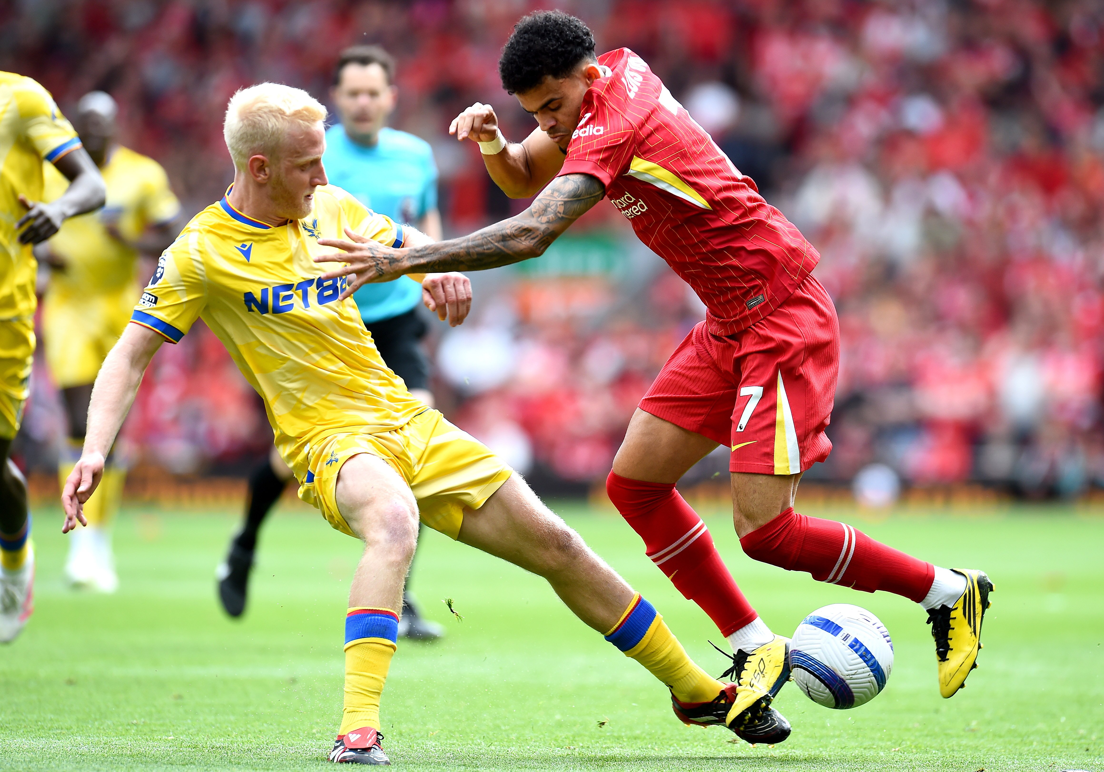 包含梦幻一役！利物浦大胜巴塞罗那晋级决赛的词条