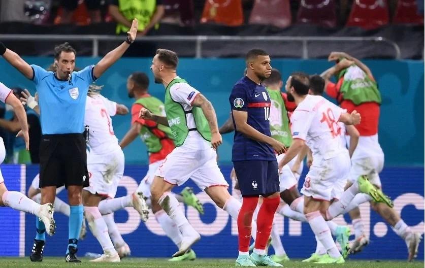 反转!争夺欧洲国家足球团体赛资格 反转!争夺欧洲国家足球团体赛资格