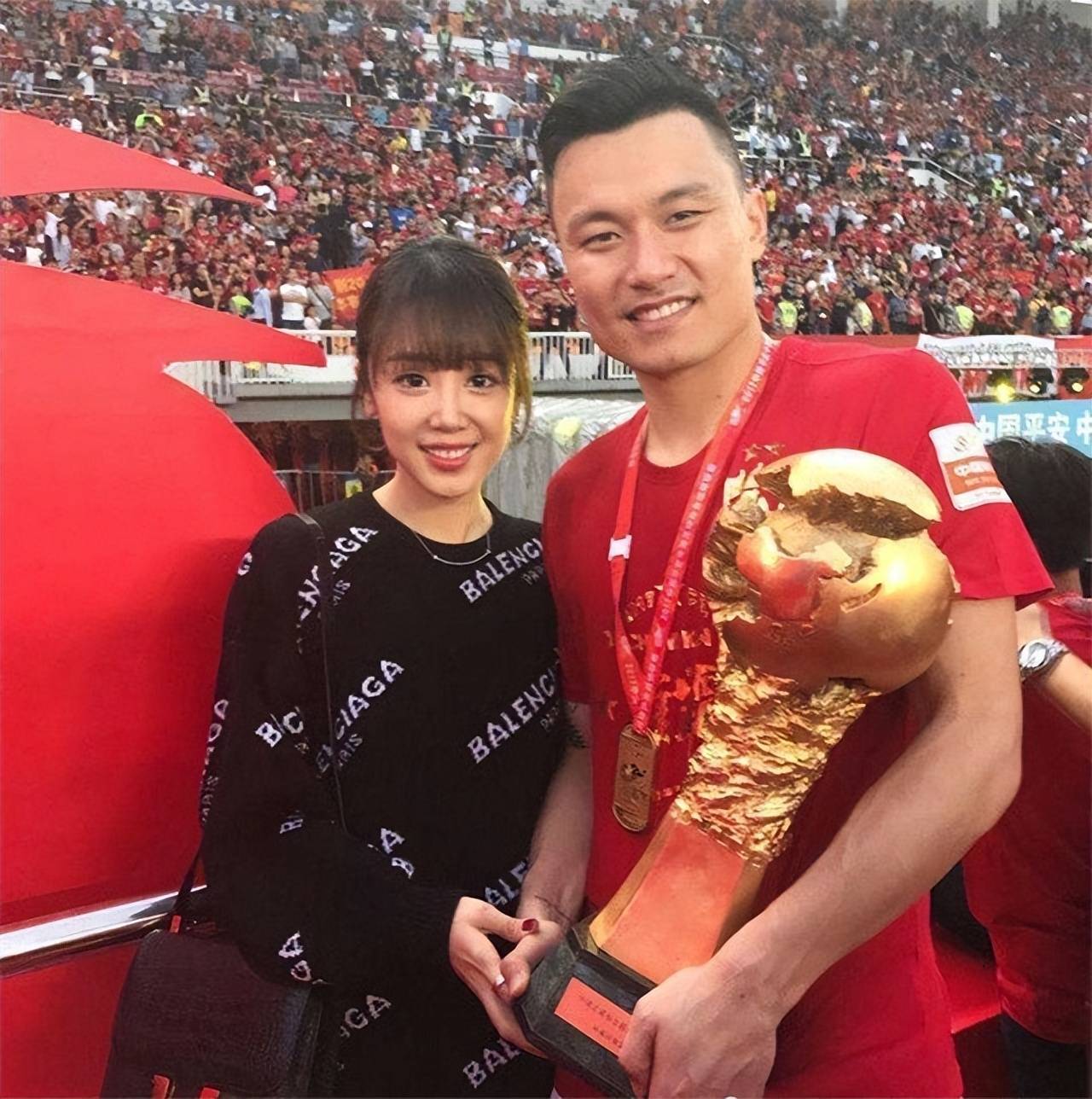郜林再献绝杀，广州恒大成功迎来胜利(但不可否认的是,广州恒大在本赛季遭遇的挑战接二连三)